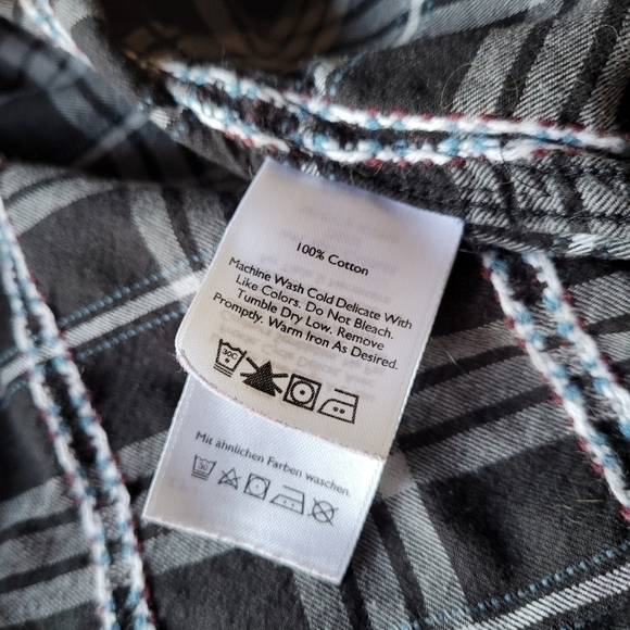 Eddie Bauer Button Down Top - Picture 4 of 4